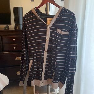 Men’s striped hooded sweater in excellent condition, barely worn